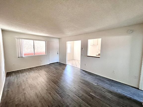 5th image of 12040 Strathern St #21
