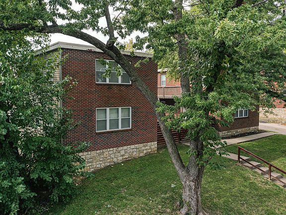 2nd image of 1613 Everett Ave APT 10