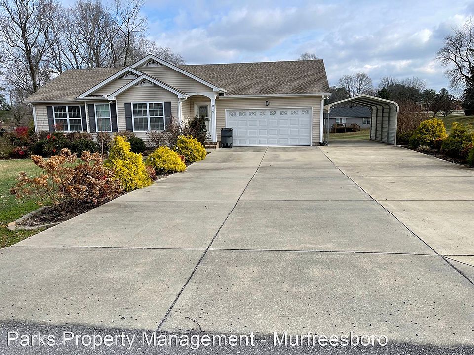 1st image of 210 S Arrowhead Dr