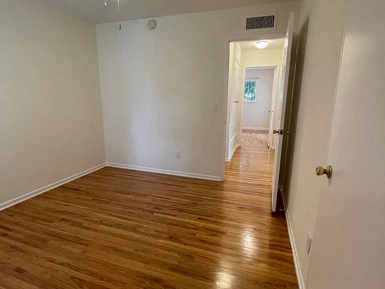 16334 Chatsworth St — Photo 14