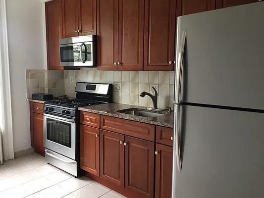 Rented by Tyler Vincent Real Estate Inc | media 25