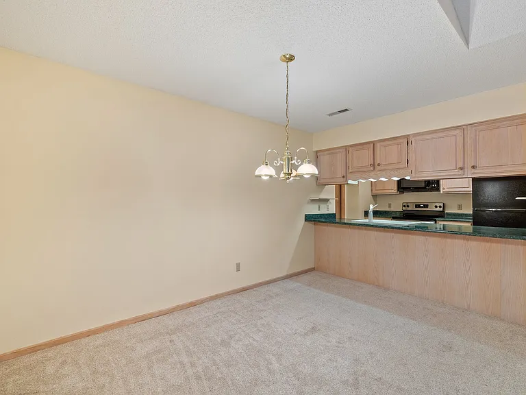 1685 Riva Ridge Dr — Photo 17