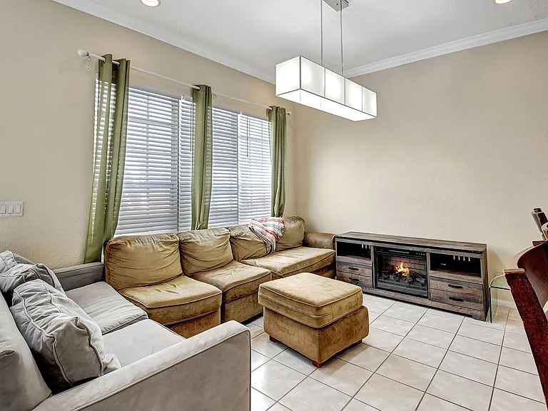 608 NW 25th Ave — Photo 8