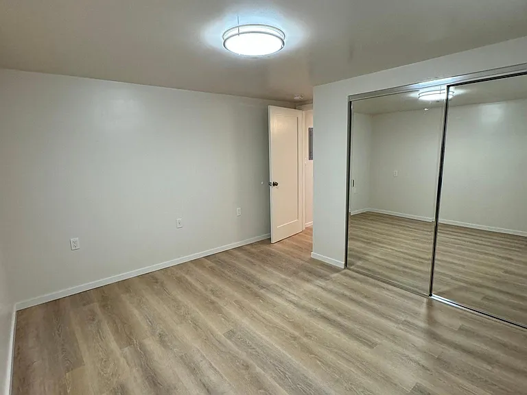 1244 W 25th St #1/2 — Photo 5