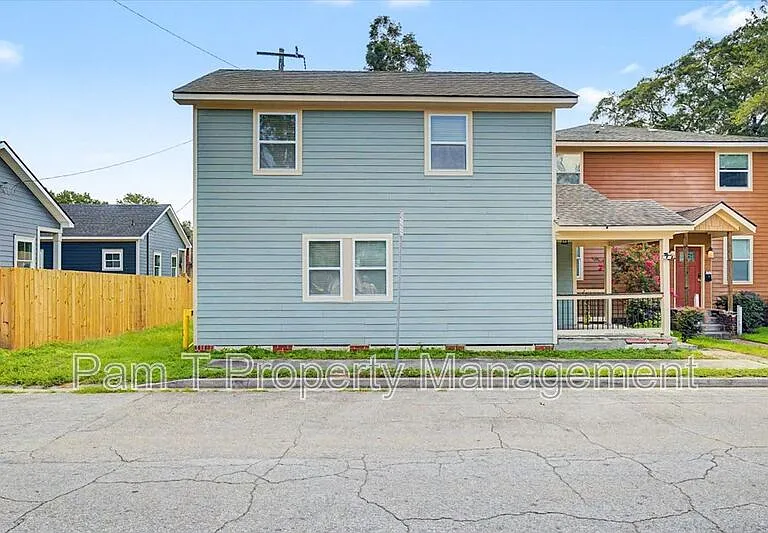 1200 E 37th St — Photo 17