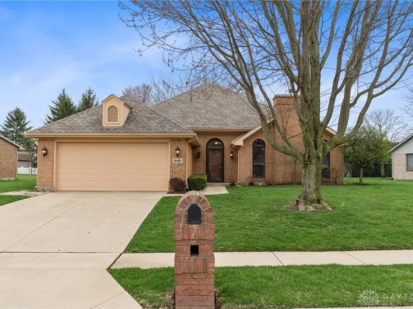 545 Flanders Ave, Brookville, OH 45309