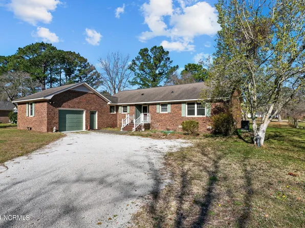 225 Shoreline Drive, New Bern, NC 28562