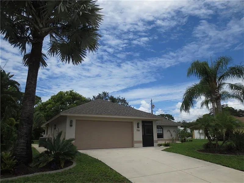 3 bed, 2.0 bath, 1406 sqft, $2,200 — Photo 4
