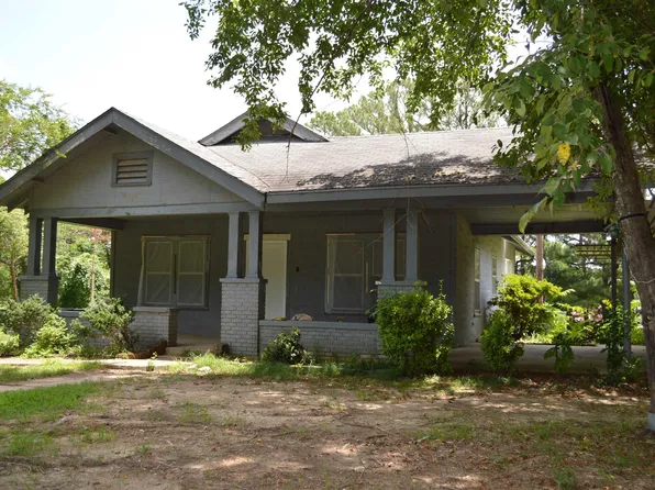 8068 Hilltop Ln, Harrisburg, AR 72432