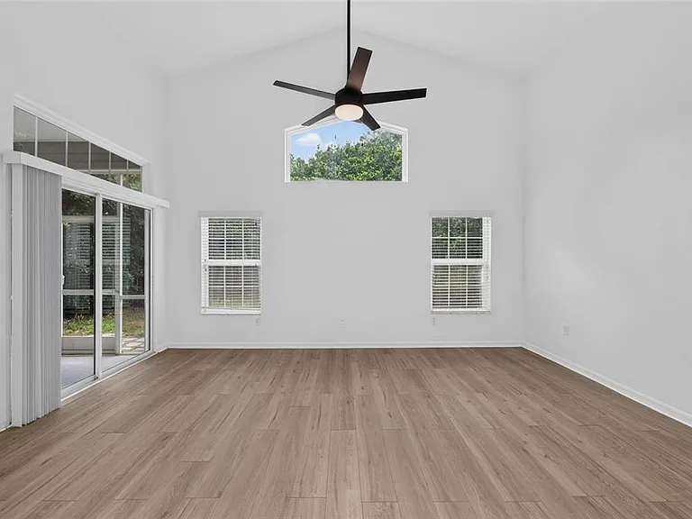 914 SW 83rd Ter — Photo 26