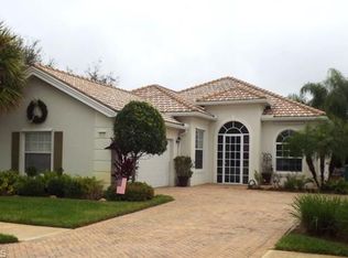 2259 Heydon Cir W, Naples, FL 34120