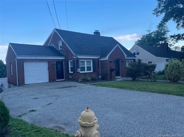 46 Oakdale Street, Bridgeport, CT 06606