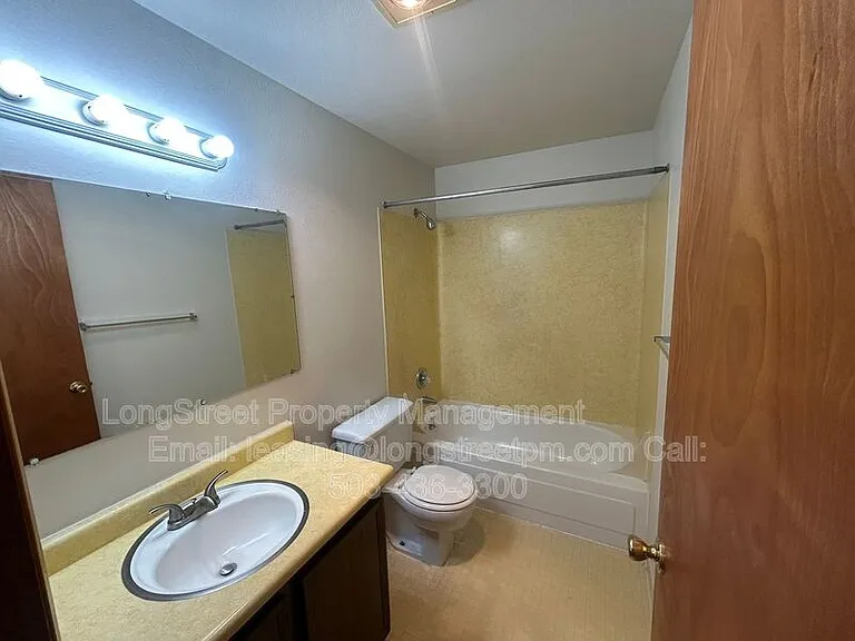 3201 SE Wake St #1 — Photo 21
