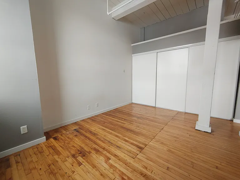35 Water St S #308 — Photo 14
