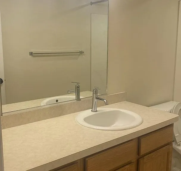 650 N 500 W #204 — Photo 22