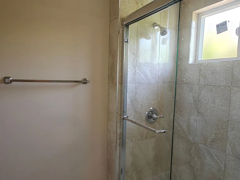 714 Liverpool Way — Photo 24