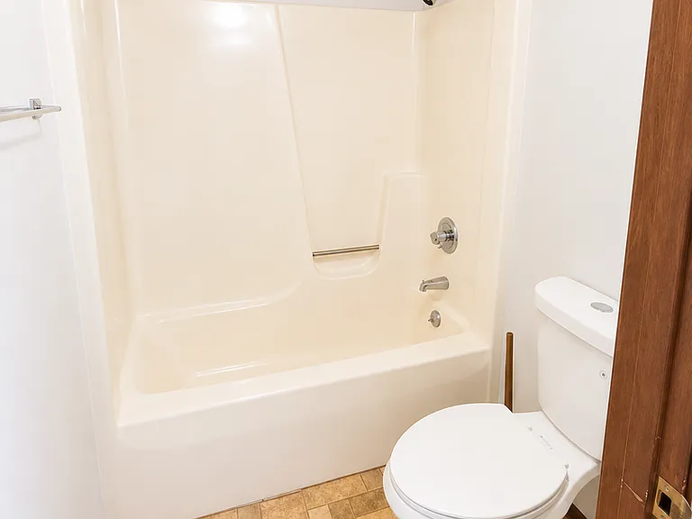 Rapids Studio Apartments — Photo 16