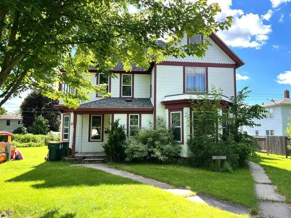 711 Ashland St S, Cambridge, MN 55008