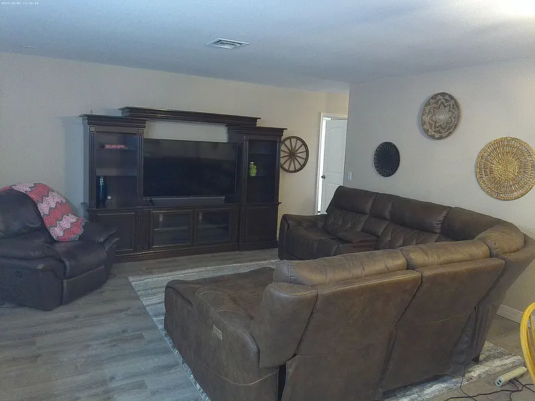 1640 Emerald Dr — Photo 14