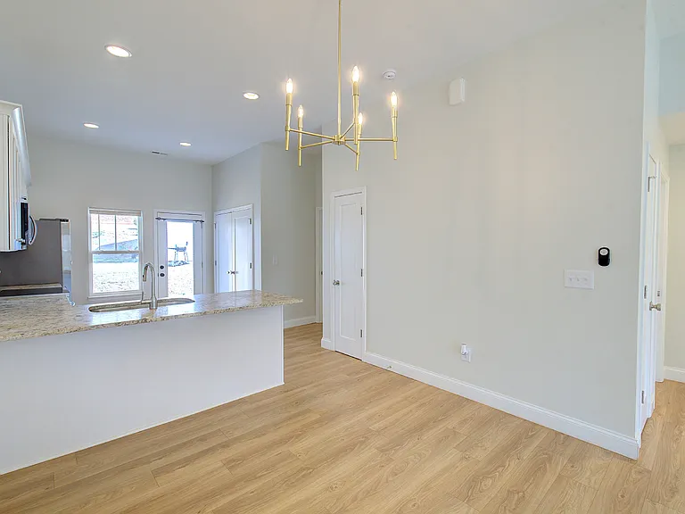 124 Kennedy Rd #A — Photo 7