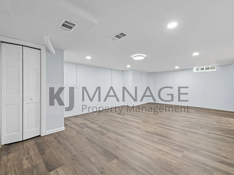 8417 Colonial Ln — Photo 6