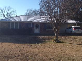 726 Roger Miller Rd, Winnsboro, LA 71295