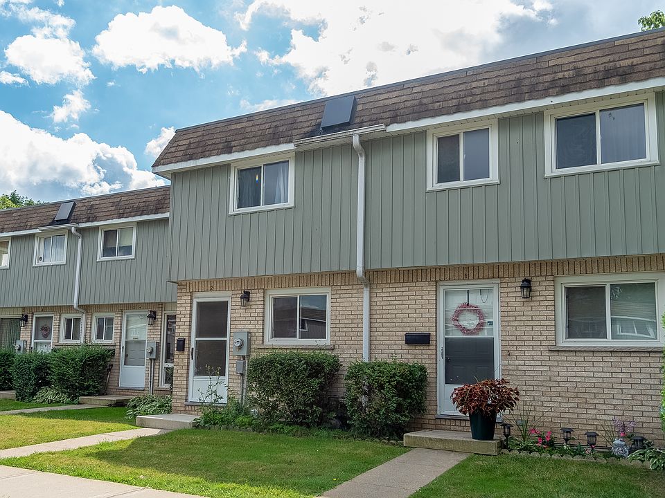 1st image of 1025 Nesbitt Cres