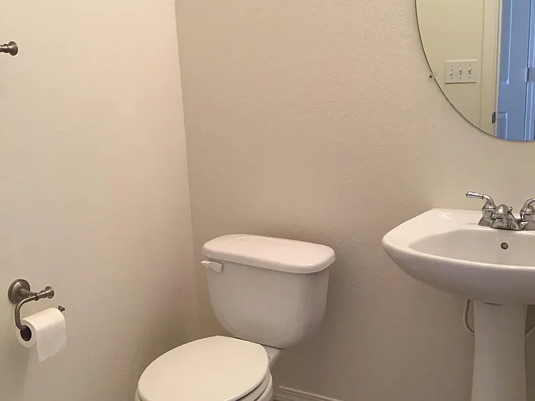 1419 Sabrina Ct — Photo 8
