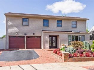 2928 Riverside Dr, Wantagh, NY 11793