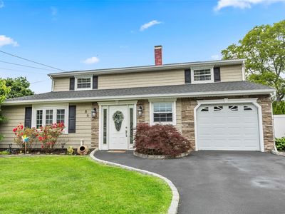 86 Holiday Park Drive, Centereach, NY, 11720