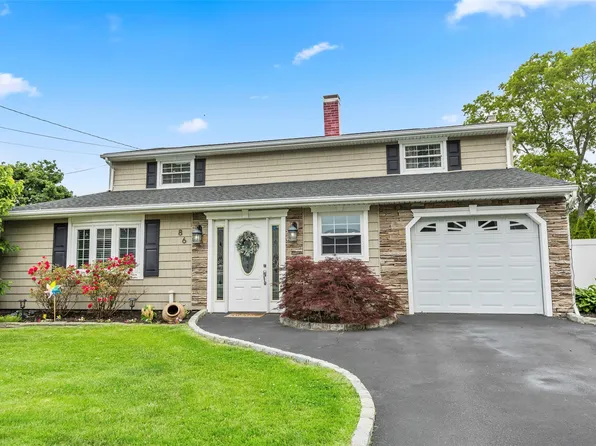 86 Holiday Park Drive, Centereach, NY 11720