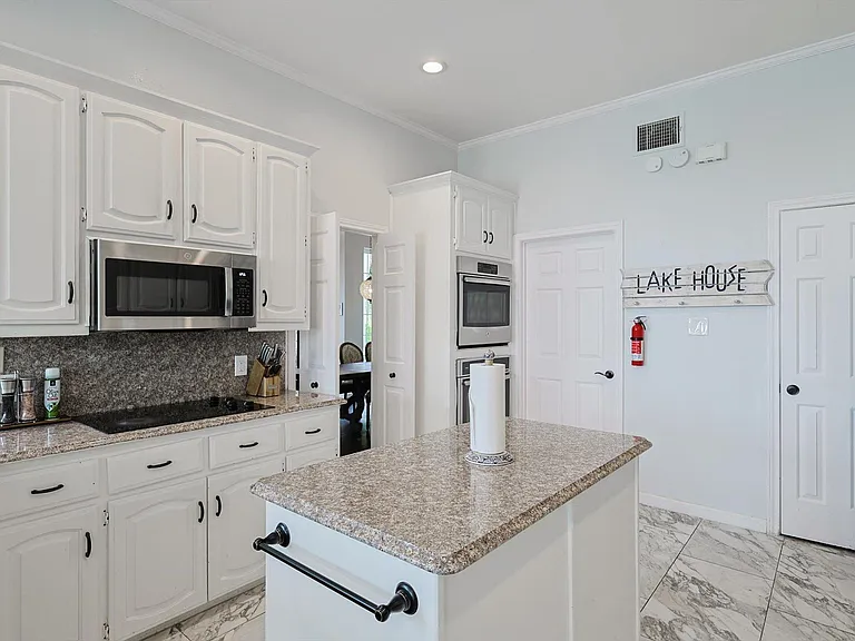 4710 Scenic Dr — Photo 5