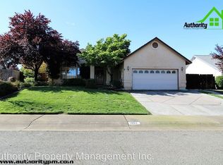 1051 Spring Ridge Dr, Redding, CA 96003