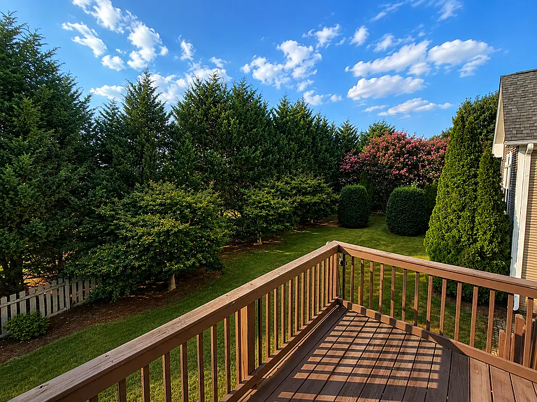 212 Medford Dr — Photo 12