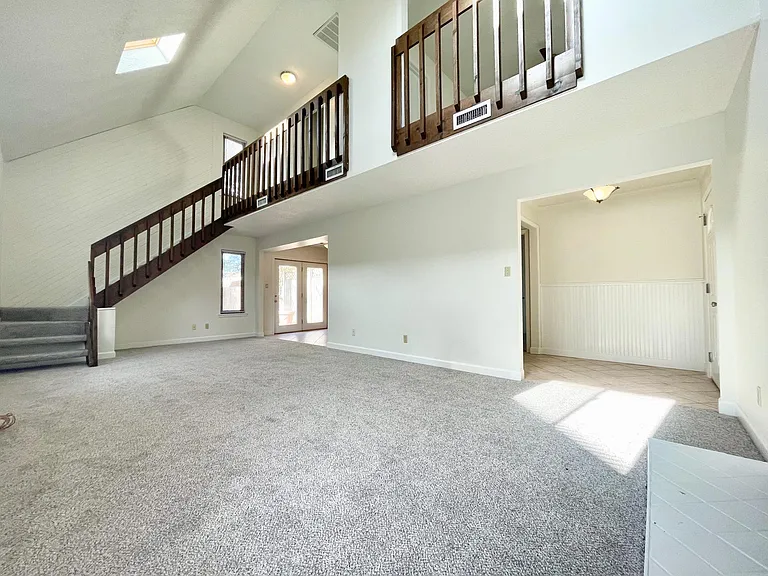 1723 Rueger St — Photo 6