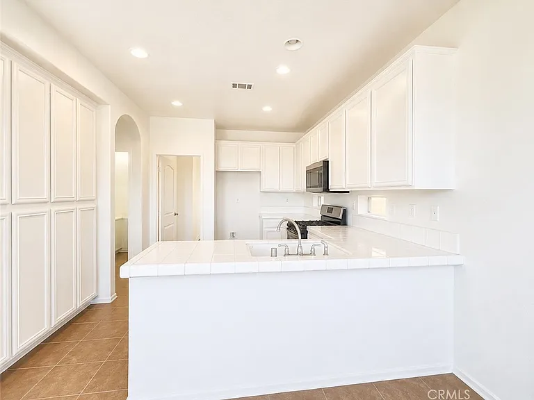 14444 Moon Valley St — Photo 7
