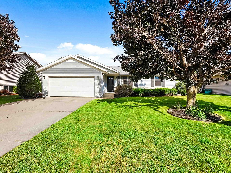 1st image of 3221 Aurora Ln