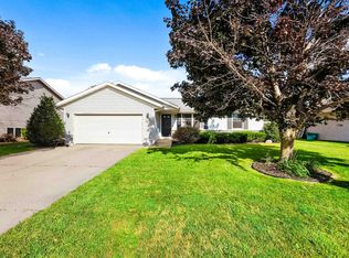 3221 Aurora Ln, Janesville, WI 53548