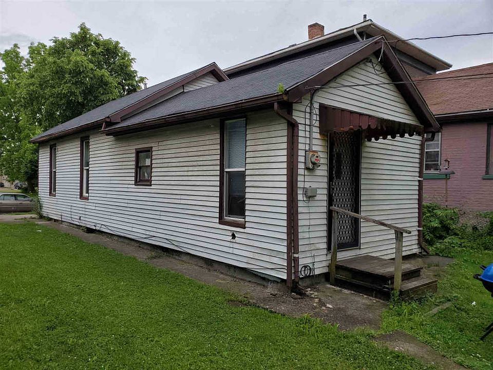 2nd image of 1125 Summit St