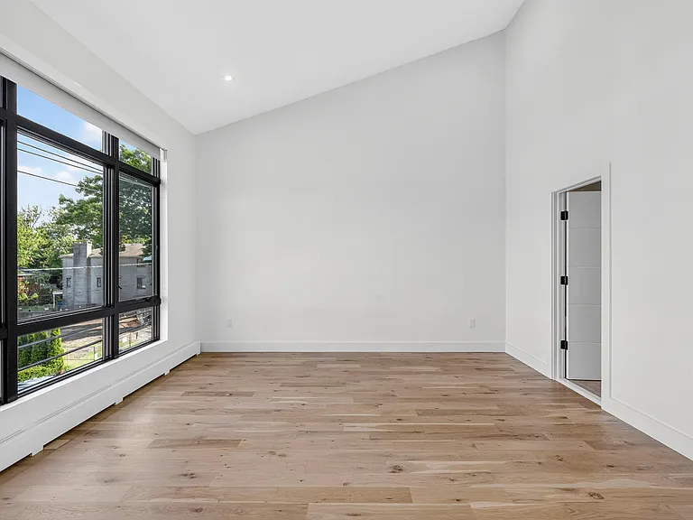 1157 Inwood Ter — Photo 15