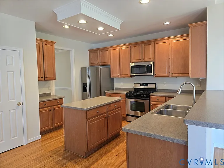 9521 Pine Trails Ct — Photo 14