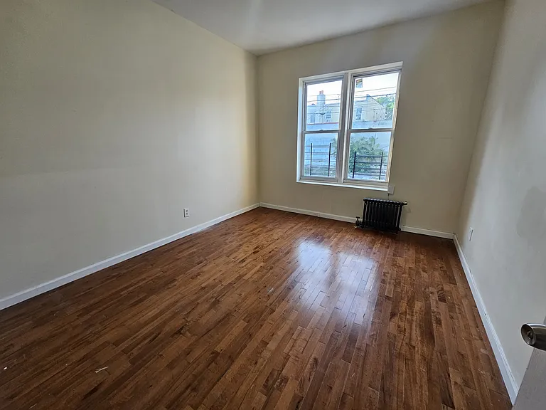 630 Troy Ave #4 — Photo 1