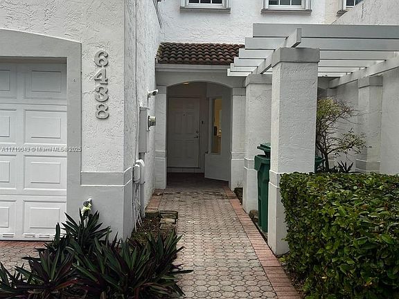 3rd image of 6438 NW 109th Ave
