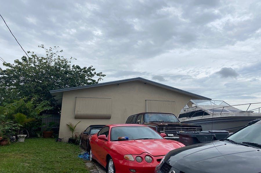 1st image of 5907-5909 Lee St