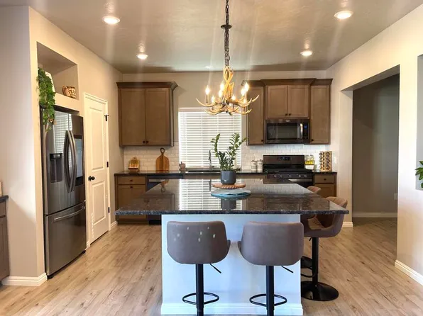 197 E Brushy Canyon St, Saratoga Springs, UT 84045