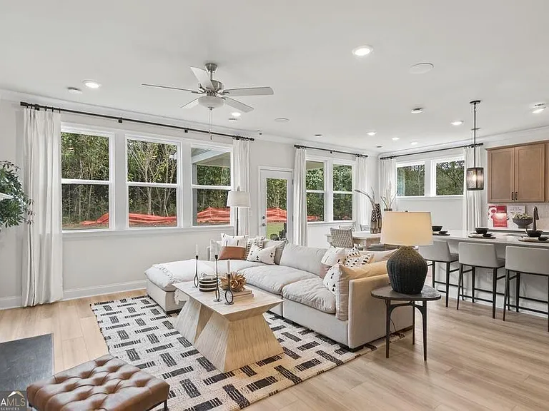 5015 Kennison Way — Photo 11