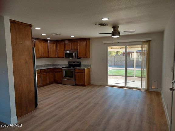 3rd image of 3731 E Blanche Dr
