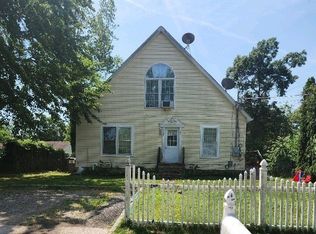 19 Moon Ave, Flanders, NY 11901