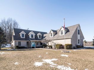 8850 High Creek Ct, Saline, MI 48176