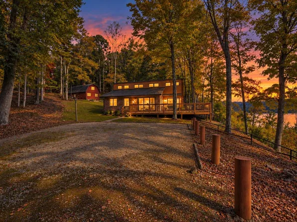 5558 Beamer Hollow Rd, Pulaski, VA 24301